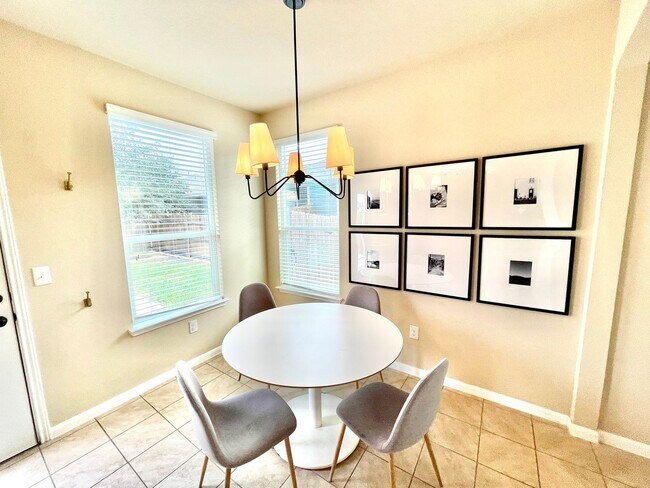 Foto del edificio - House for Lease in Northeast Austin!