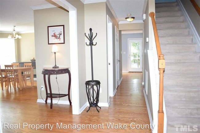 Foto del edificio - 4 br, 2.5 bath House - 4700 Holly Brook Drive