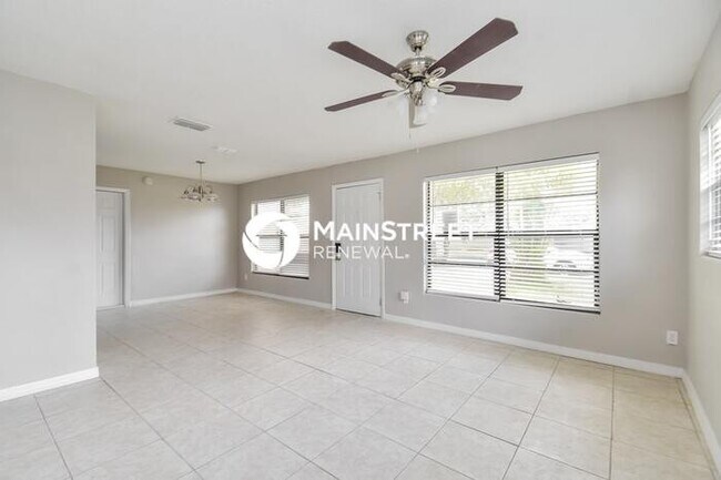 Building Photo - 3 Bedroom Pet-Friendly Home in ORLANDO, FL...