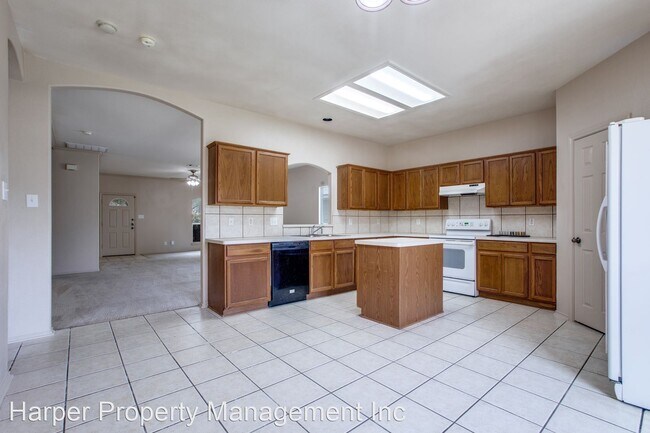 Building Photo - 5 br, 2.5 bath House - 4126 Talavera Trail