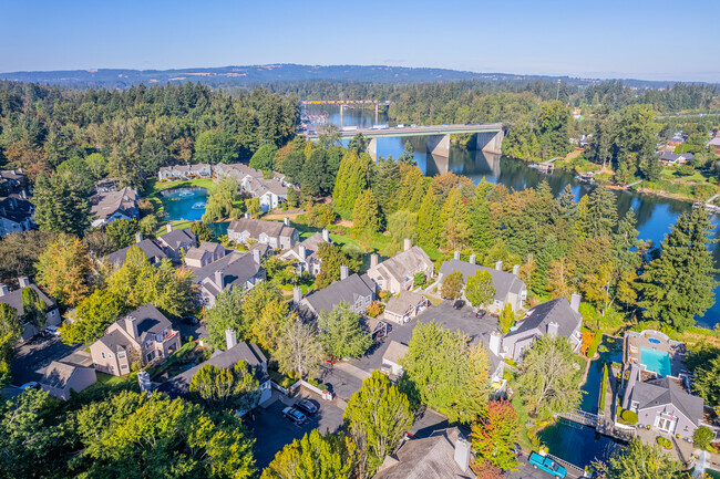 Foto aérea - French Prairie Village Apartments
