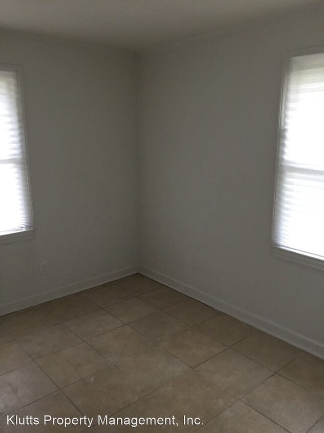 Building Photo - 3 br, 1 bath House - 2109 Double Oaks Road