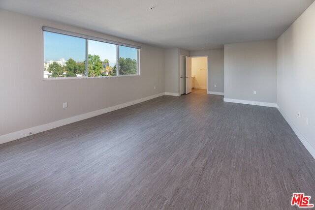 Building Photo - 5210 W Olympic Blvd