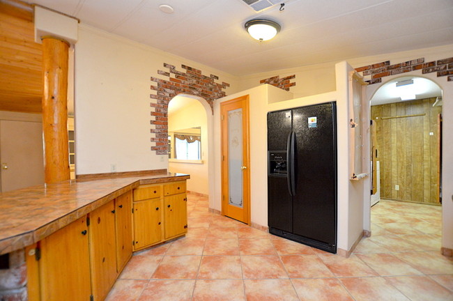Building Photo - 2325 N Warner Dr