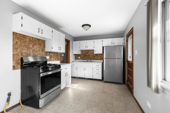 Foto del edificio - 340 E Maple Dr
