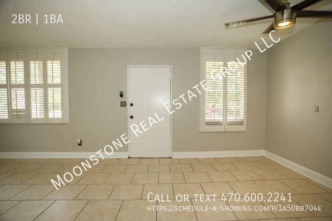 Building Photo - 370 Tiny Pl