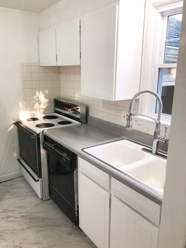 Building Photo - 3 br, 1.5 bath House - 226 Clearfield Dr