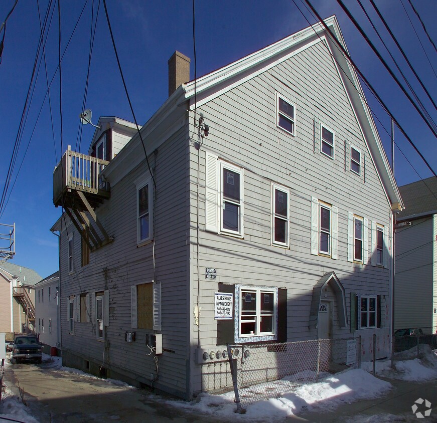 Primary Photo - 42-44 Tecumseh St