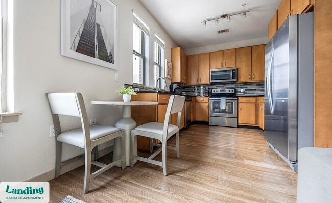 Building Photo - 1550 N Raleigh St