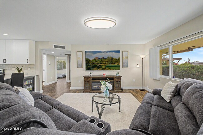 Foto del edificio - 2837 W Union Hills Dr