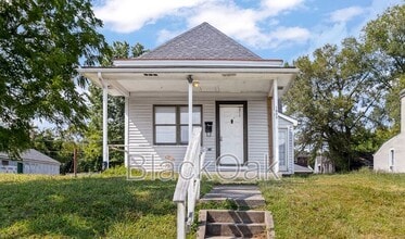 Building Photo - 1803 E Market St