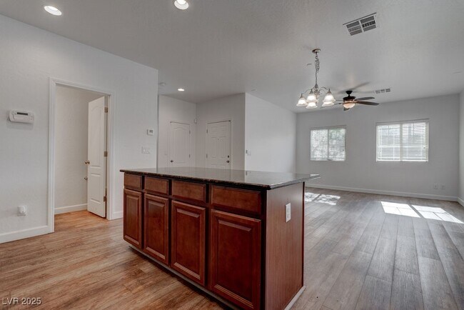 Building Photo - 7733 Lively Loom Ct