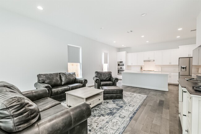 Foto del edificio - 307 Parker St