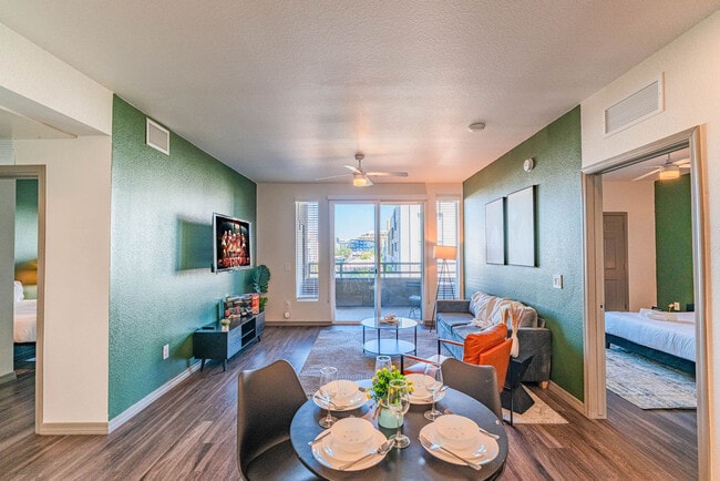 Foto del edificio - 9600 W Georgia Ave