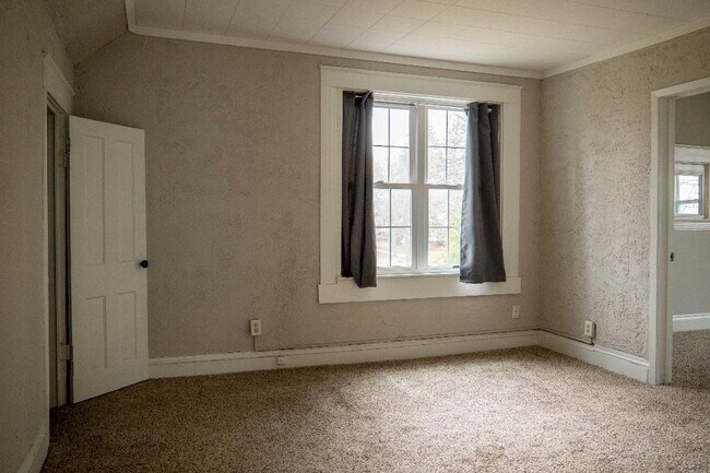 Living Room - 762 Delaware Ave