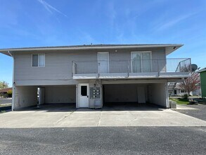 Building Photo - 1206 W Columbia Ave