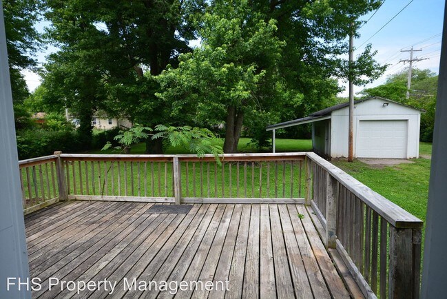 Building Photo - 1721 N Oak Grove Ave