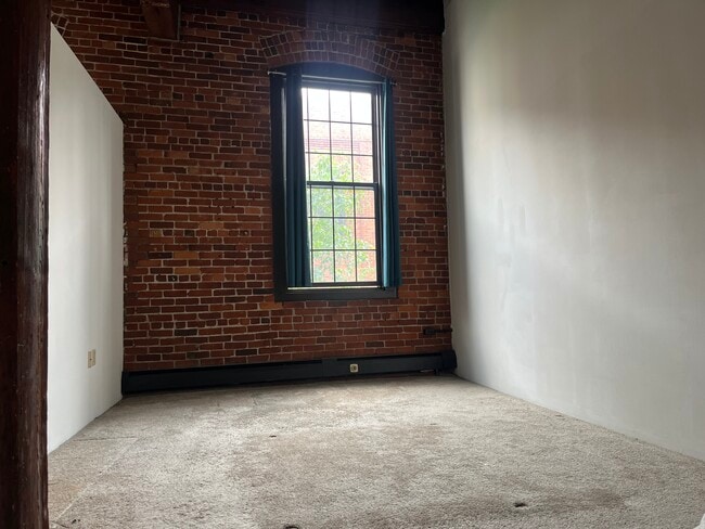 Building Photo - 84 Union Pl