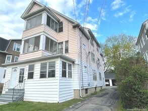 Building Photo - 36 Oakwood Ave
