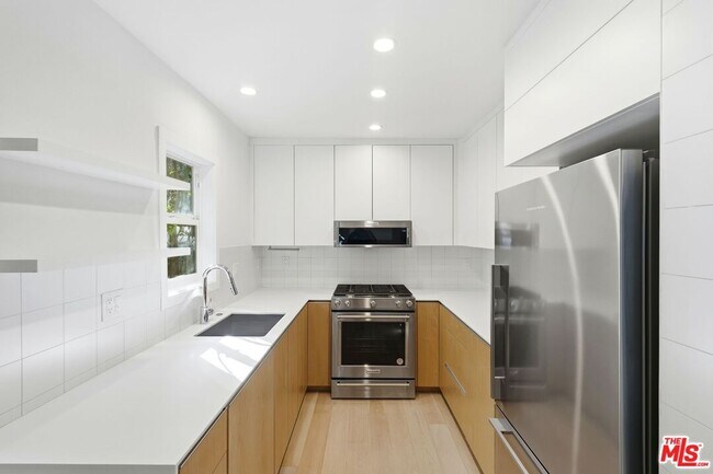 Foto del edificio - 612 Huntley Dr