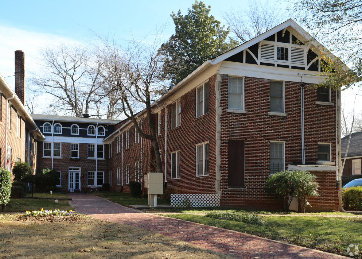 Foto del edificio - Roane Oaks Apartments