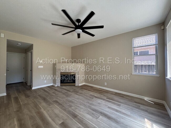 Foto del edificio - West Roseville Two Story, 4 Bedroom, 2.5 b...