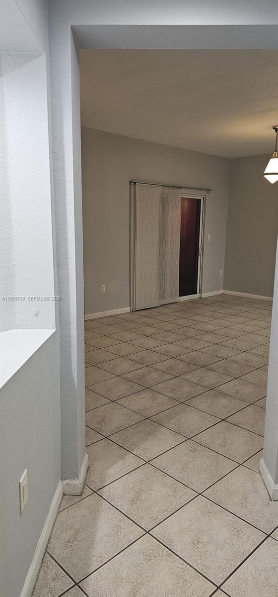 Foto del edificio - 11002 NW 83rd St