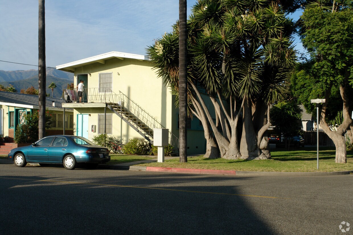 Building Photo - 5090 7th St
