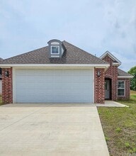 Building Photo - 4009 Stoke Dr
