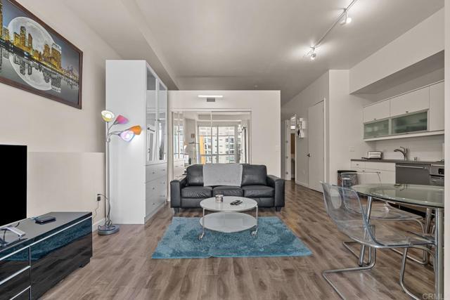 Foto principal - 350 W Ash St