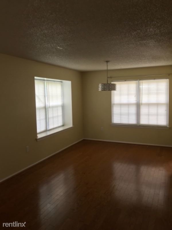 Building Photo - 3 br, 2.5 bath Townhome - 17 Dartmouth Way
