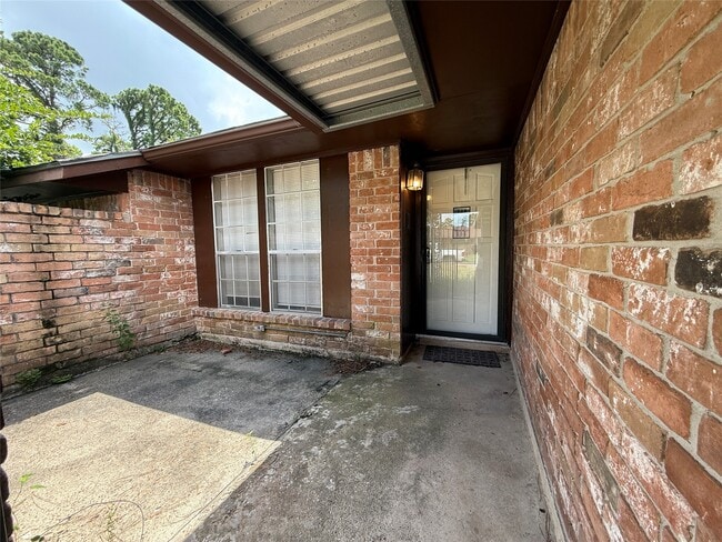 Building Photo - 6502 Leedale St