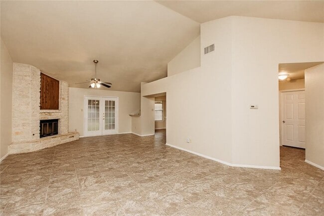 Building Photo - 3/2 Close to ACC, IH35, Parks and More.