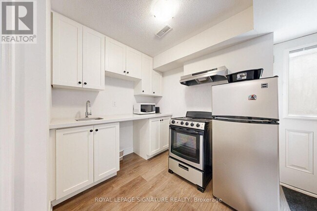 Building Photo - 1028 Pelican Trail