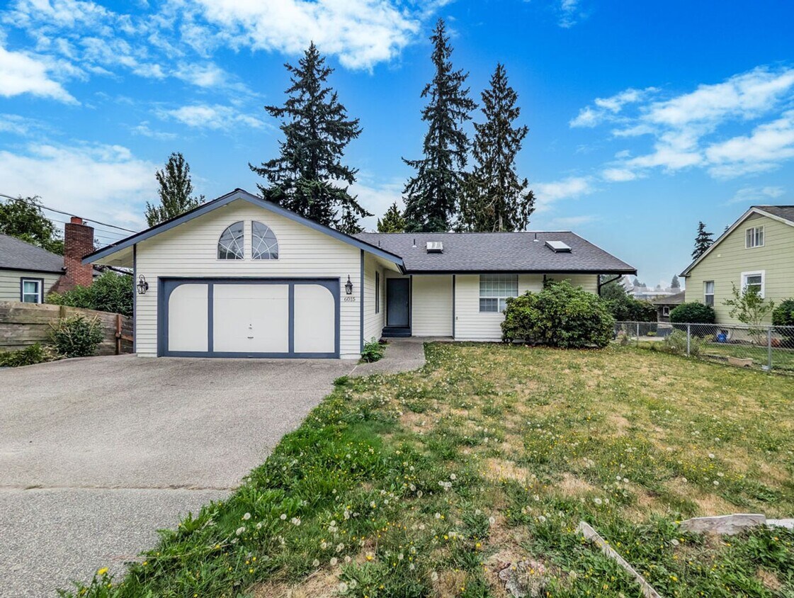 Foto principal - 6015 Dexter Ave