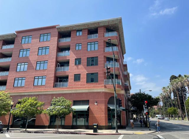 Foto principal - 125 N Raymond Ave