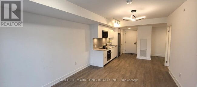 Building Photo - 9 Clegg Rd