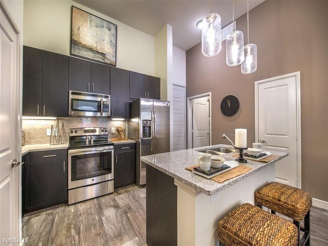 Building Photo - 2 br, 2 bath Flat - 1910 S Lamar St 912 sf