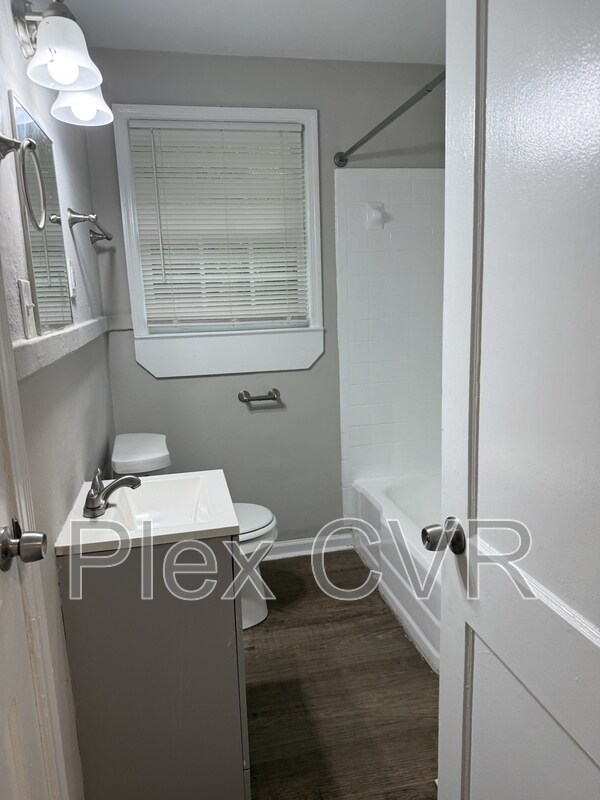 Foto del edificio - 3134 Head St