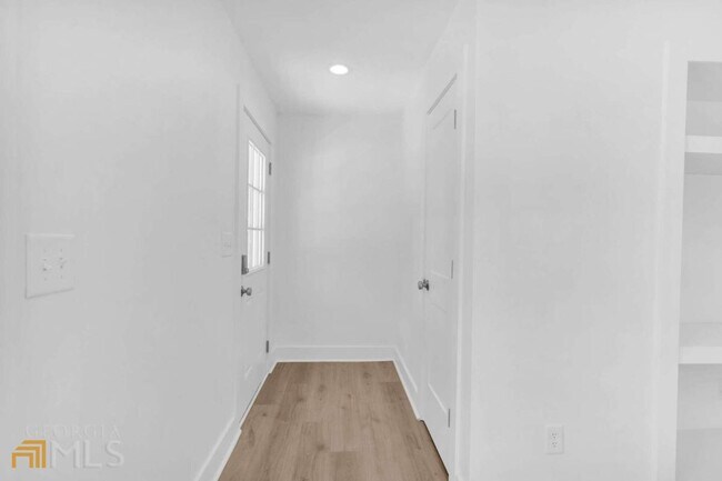 Foto del edificio - 12005 Hamilton Rd