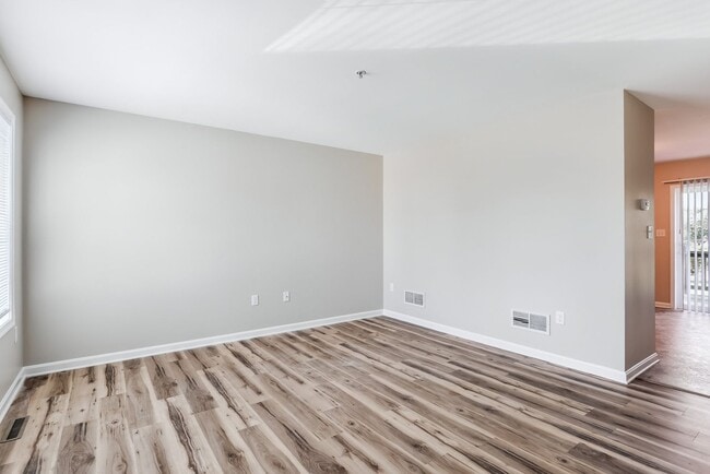Building Photo - 2500 Mill Rd