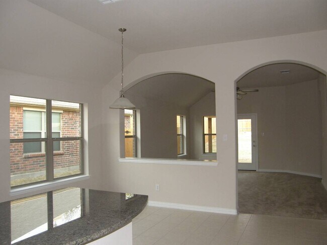Building Photo - 2420 Gold Rush Dr