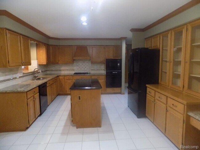 Building Photo - 50295 Hunters Creek Trail