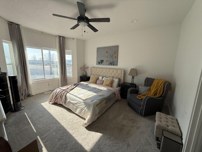 Foto del edificio - 1193 W Mitchell Ln