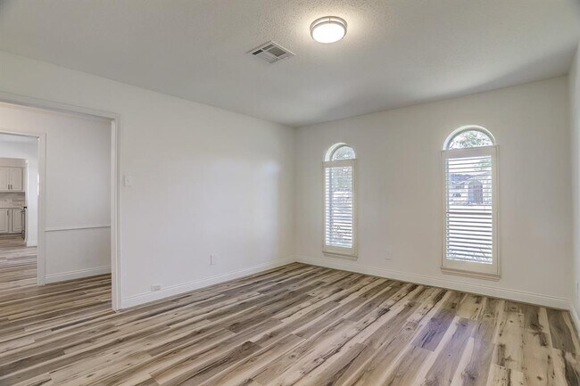 Building Photo - 2407 Del Norte St