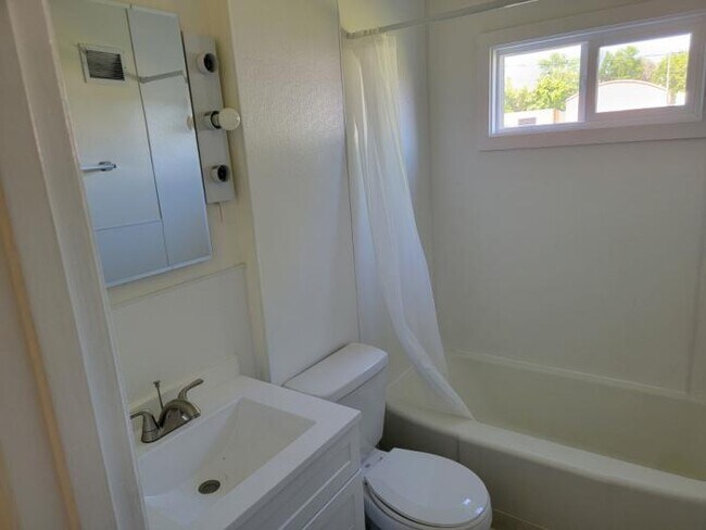 Building Photo - 2 bedroom in Bridger MT 59014