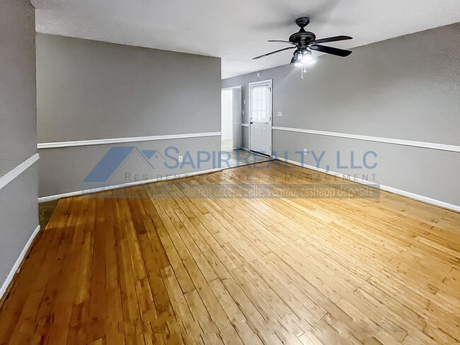 Building Photo - 1272 Labelle St