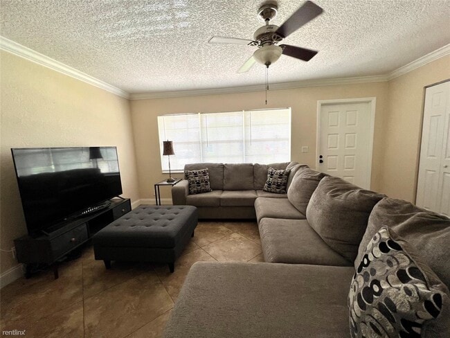 Building Photo - 3 br, 2 bath House - 9135 Saddlecreek Dr