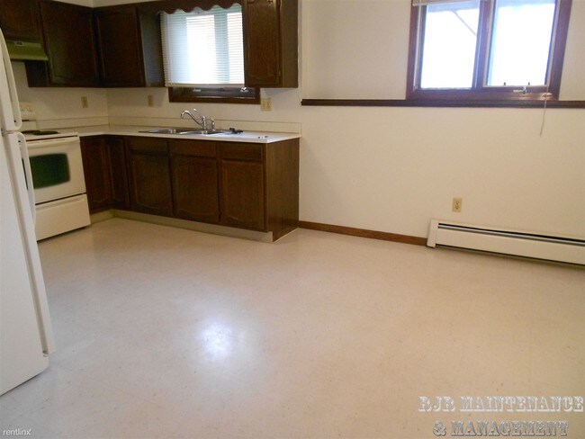 Building Photo - 1035 Jefferson Ave