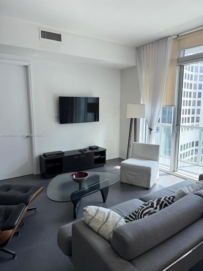 Foto del edificio - 55 SE 6th St